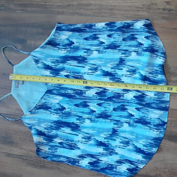 NWOT Blue Verigated Racerback Blouse Lined L - Picture 3 of 7